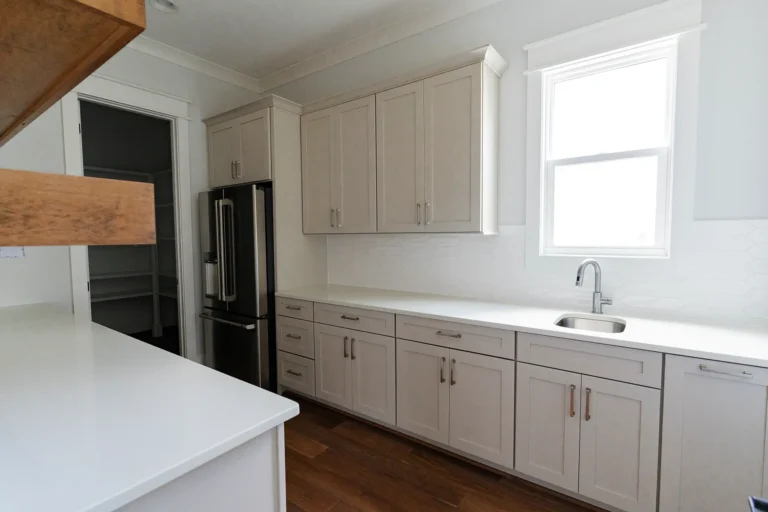 Sweetwater 405 8 copy