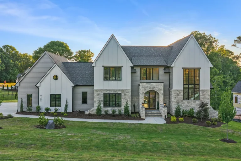 9105 Overlook Crest Drive-1